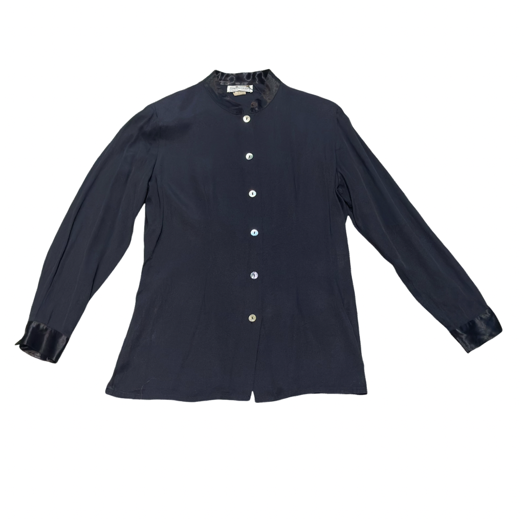 Blusa VNTG Negra con Detalles Satinados
