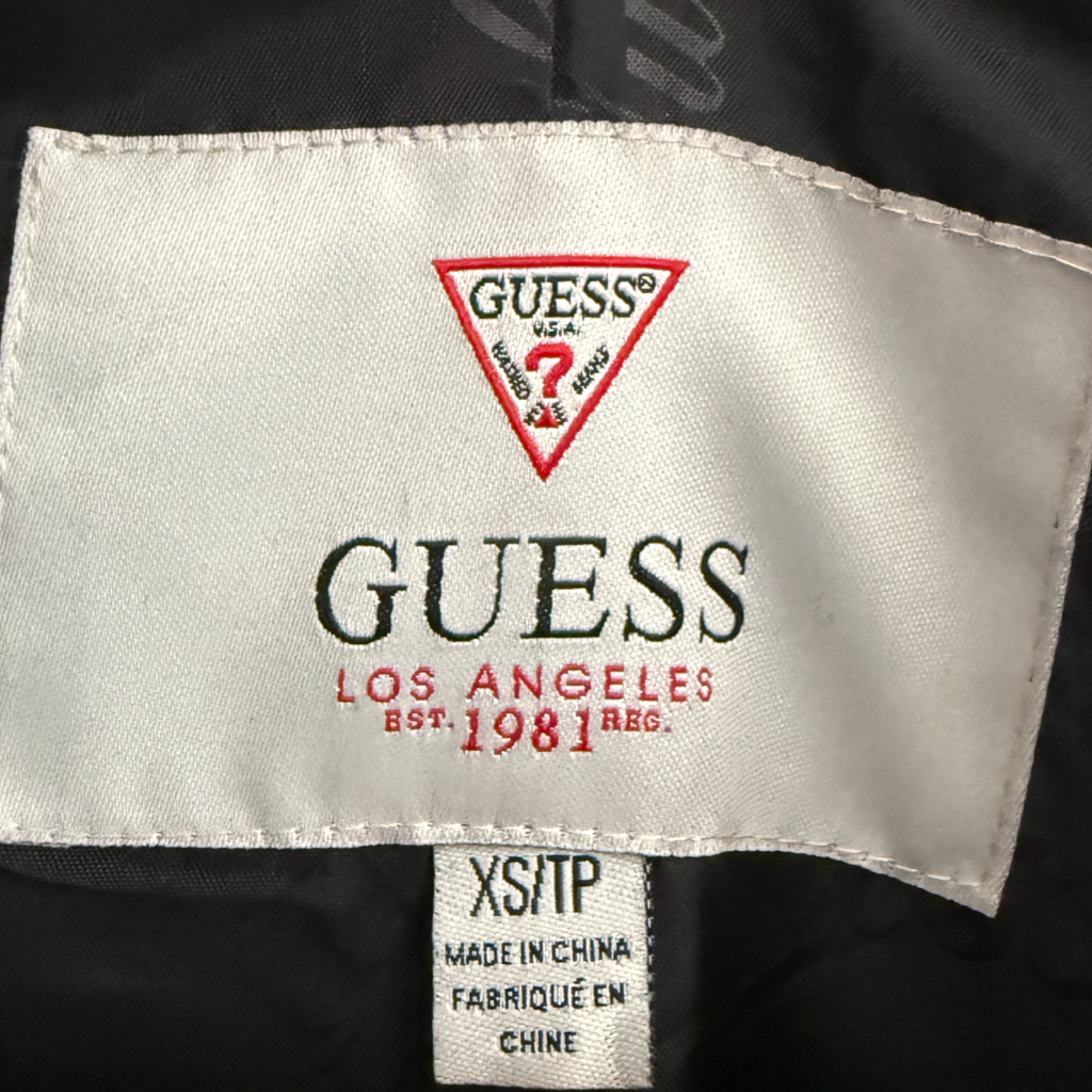 Abrigo VNTG Guess Negro