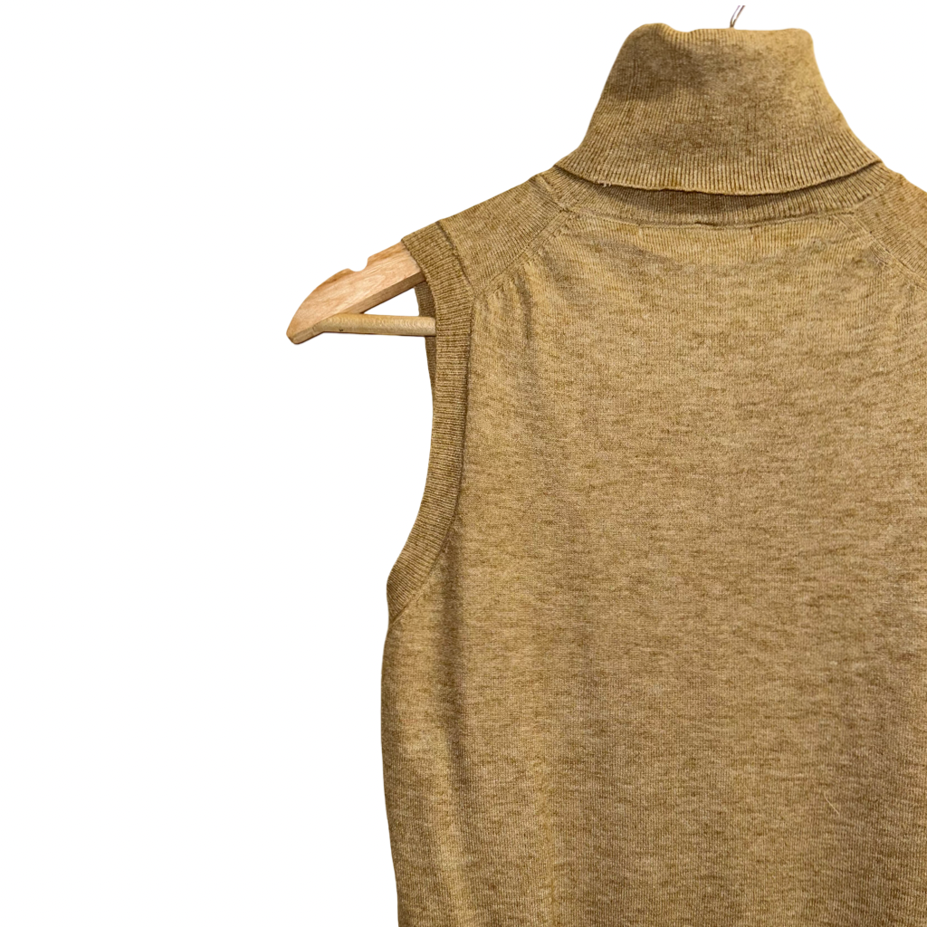 Chaleco Tejido Beige de Cuello Alto