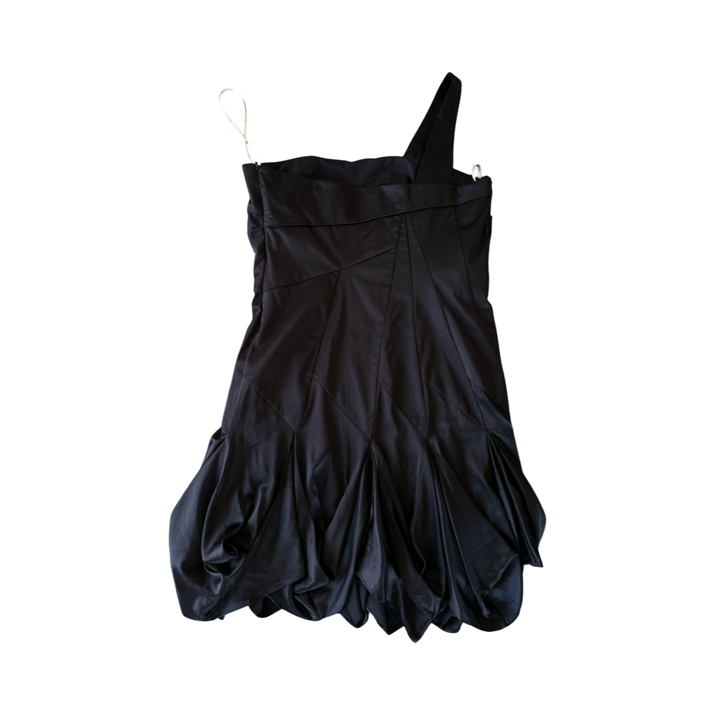 Vestido Cocktail Asimétrico Negro