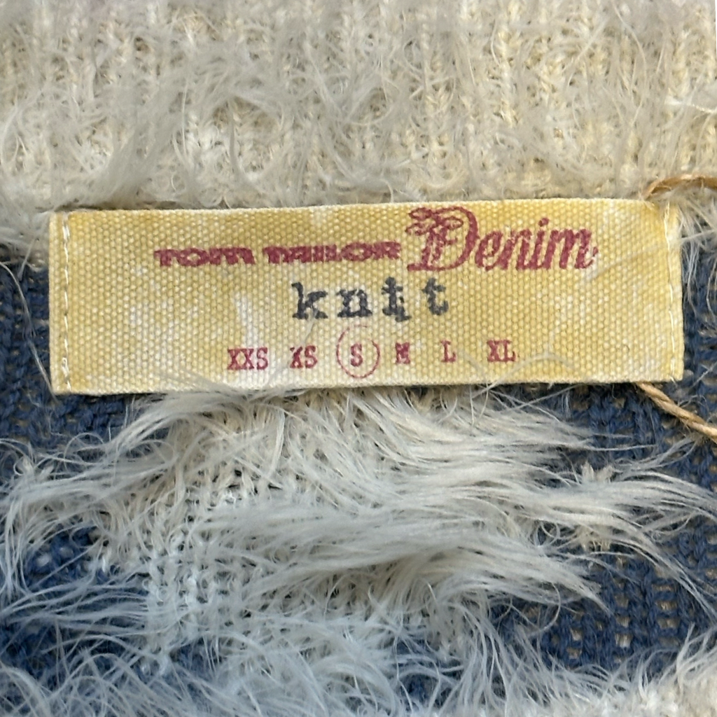 Sweater nórdico marfil con diseño geométrico
